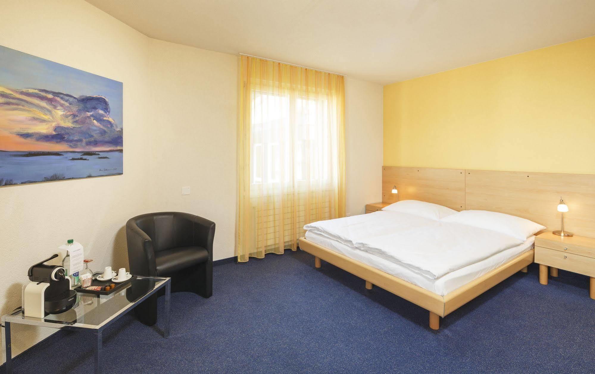 Aarehof Swiss Quality Hotel Wildegg Exterior photo